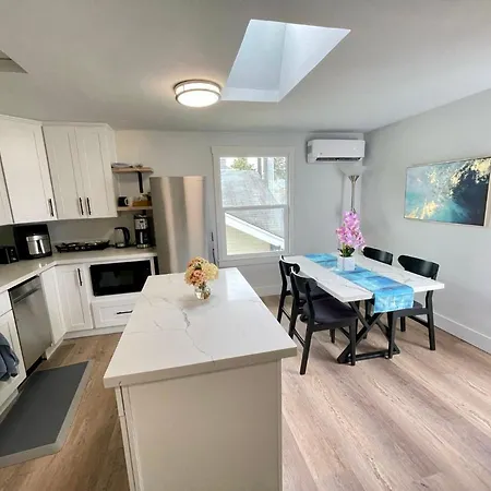Tacoma 2 Bedrooms 1 Baths Sleep 5 With Compact Kitchen Exterior foto