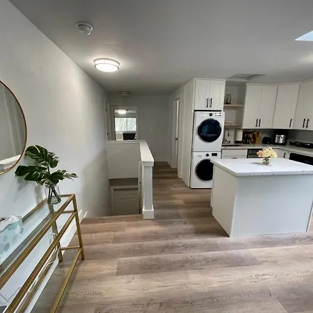 Tacoma 2 Bedrooms 1 Baths Sleep 5 With Compact Kitchen Exterior foto